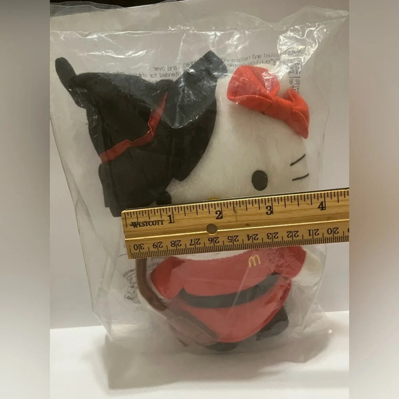 Hello Kitty McDonald’s 2012 Halloween Witch Plush - Picture 6 of 6
